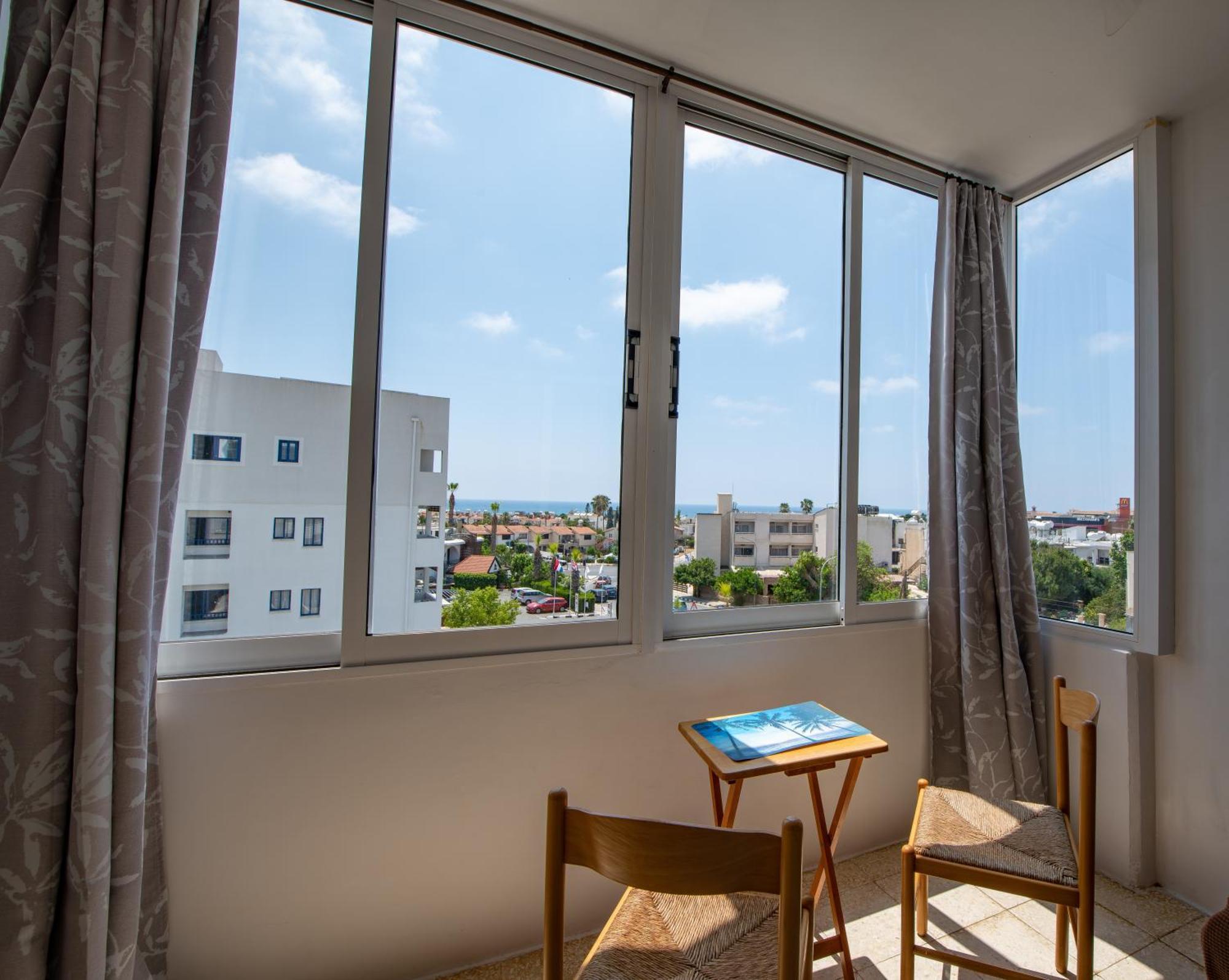 Апартаменты Sunset Seaview Studio Пафос Экстерьер фото